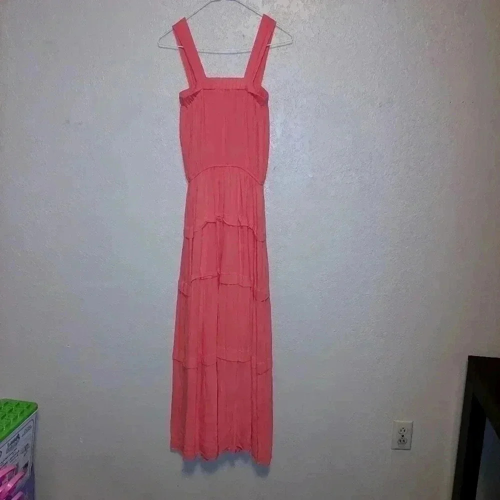 HAZEL Coral maxi dress with embroidered design. Size Medium - Picture 3 of 8
